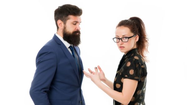 من حقك أن تقولي «لا» لزوجك ولكن ينبغي عليك أن ترفقي ذلك بشرح منطقي يفهمه