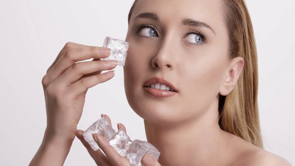 ينصح الأخصايون باستخدام خلطات الثلج المختلفة على مدار الأسبوع لقدرتها في حل كافة المشاكل الجمالية