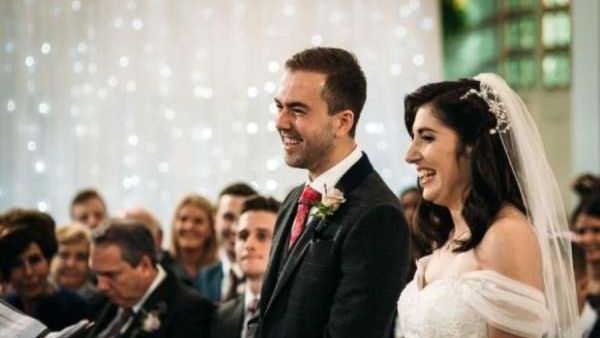 زفاف وجنازة