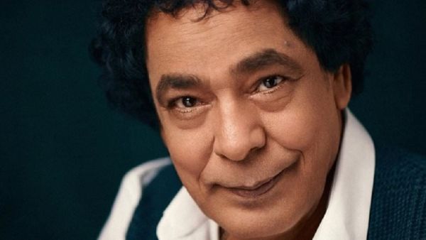 الفنان محمد منير