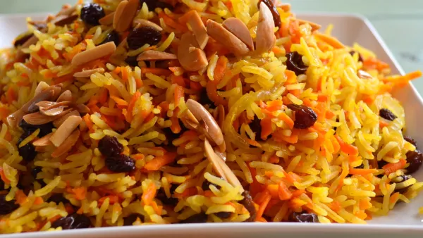 طاجن الأرز بالجزر واللحم 