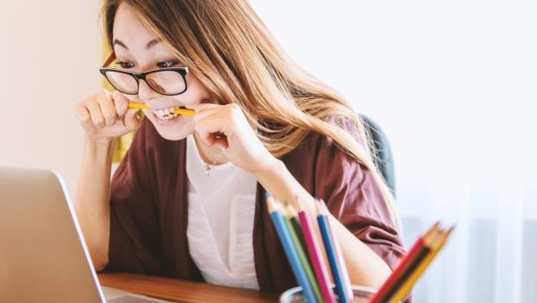 هل تعرف لماذا النساء أكثر إجهادًا من الرجال؟ 
