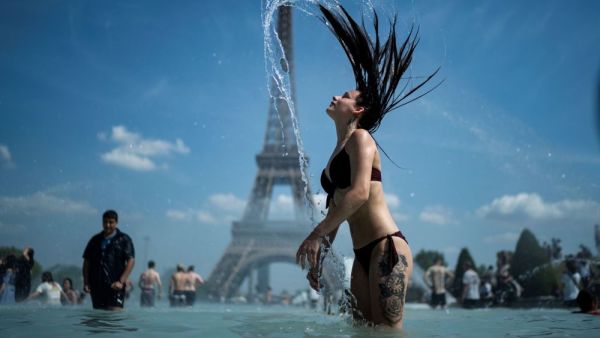 حر في فرنسا ودرجة الحرارة تجاوزت الـ 40