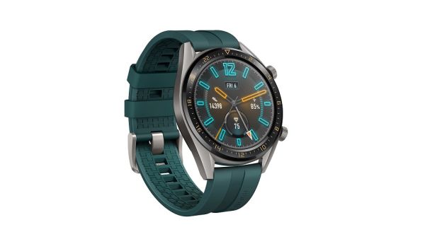 تلقت الساعة الذكية HUAWEI WATCH GT ثناءً واسعاً من الإعلاميين والمستهلكين على حد سواء، وفازت بالعديد من الجوائز العالمية لما تتمتع به من مواصفات تقنية متقدمة وخصوصاً على مستوى عمر البطارية1.