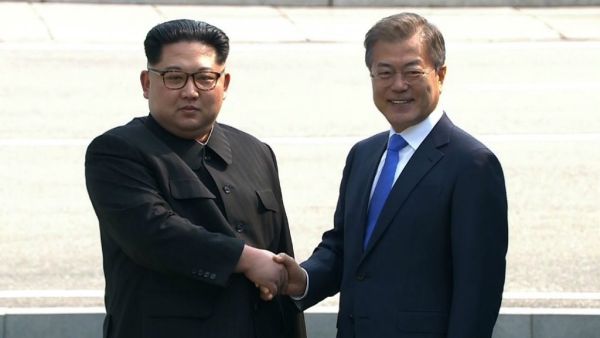 North Korean leader Kim Jong-un and the South's President Moon Jae. (AFP/ File Photo)