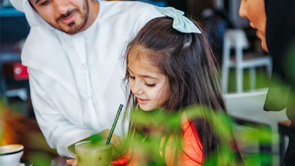 يدعوكم فندق سانت ريجيس أبوظبي للاحتفال بيوم الأب بوجبة برنش شهية وغنية على طريقة سانت ريجيس الفاخرة في مطعم "ذا تيراس على الكورنيش
