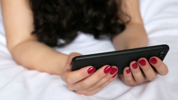 دراسة: المواقع الإباحية يمكن أن تدمر التجربة الجنسية للنساء
