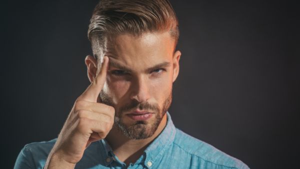 محاولة تذكر كل التفاصيل التي حصلت خلال اليوم إذ يساعد هذا الأمر على تمرين عضلات المخ وتجهيزها لليوم التالي
