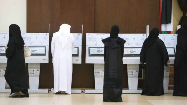يتاح للمرشح؛ بعد الاعتماد النهائي لترشحه، ممارسة الدعاية الانتخابية في الفترة والأماكن المخصصة فقط 