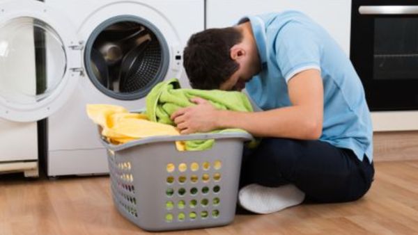 هل يجب أن نغسل الملابس الرياضية مع الملابس العادية؟