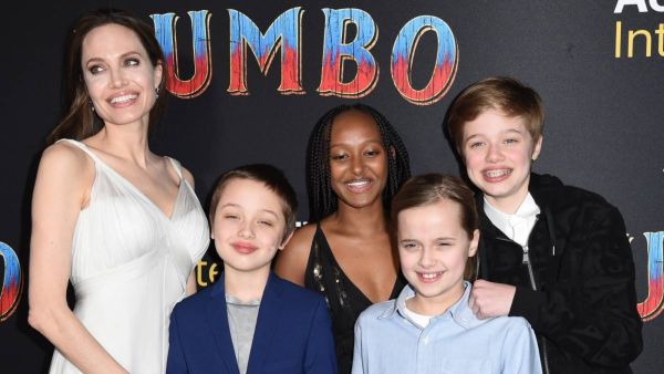 أنجلينا جولي وأطفالها 