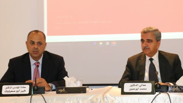 حدد د. أبو صعيليك أربعة محاور لاستعادة زخم النمو الاقتصادي والانتقال من مثلث البقاء إلى مثلث الرخاء