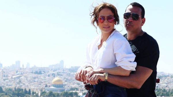 جينيفر لوبيز وخطيبها أليكس رودريغز في فلسطين