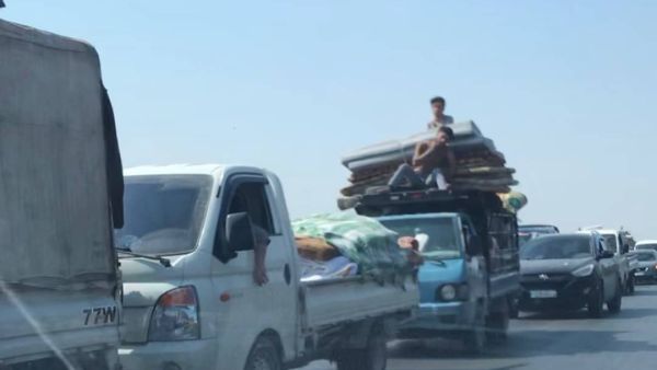 فارون من مدينة ادلب.. هجرة جديدة 