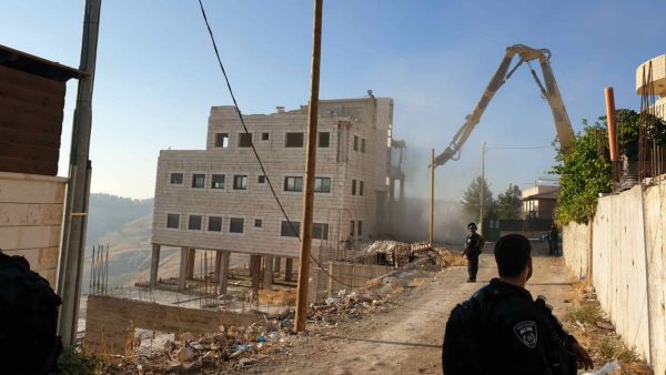  جرافات الاحتلال هدمت قبل عشرة أيام ١٠ مباني في حي واد الحمص ببلدة صور باهر جنوب شرق القدس المحتلة
