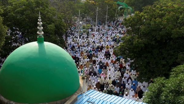 Muslims offer Eid al-Adha prayers in Hyderabad on August 12, 2019. Muslims are celebrating Eid al-Adha (the feast of sacrifice), the second of two Islamic holidays celebrated worldwide marking the end of the annual pilgrimage or Hajj to the Saudi holy city of Mecca. (Noah SEELAM / AFP)