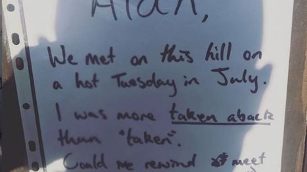 This handwritten note from a secret admirer to a mysterious man named Alan was discovered in Hampstead on Wednesday. (Daily Mail)