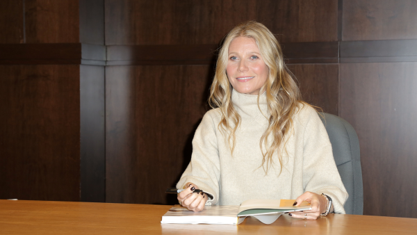 Gwyneth Paltrow has been bonding with f ellow actrss Dakota since she began dating Gwyneths exhusband Chris Martin Source Kathy Hutchins Shutterstock