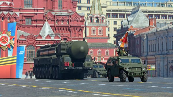 Solemn passage of military hardware on Red Square. (Shutterstock/ File Photo)