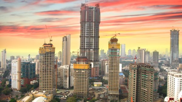 Mumbai, INDIA (Shutterstock)	