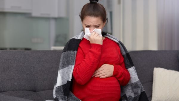 يمكن أن يكون العطس أحد أعراض المرض أو مشكلة أكثر أهمية قد تؤثر على الطفل