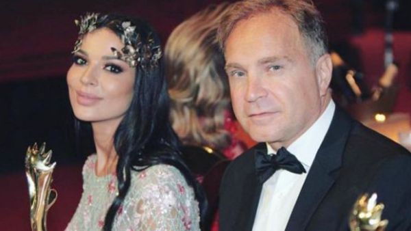Lebanese actress Nadine Nassib Njeim announced her divorce yesterday via Twitter 