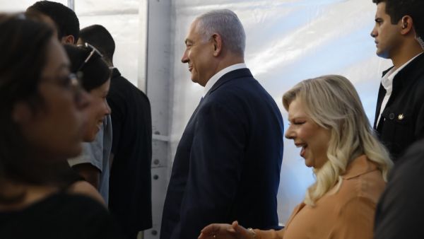 Israeli Prime Minister Benjamin Netanyahu and his wife Sara (AFP)