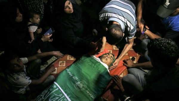 Relatives of Saher Othman, 20, mourn during his funeral in Rafah in the southern Gaza Strip on September 28, 2019. (AFP/ File Photo)
