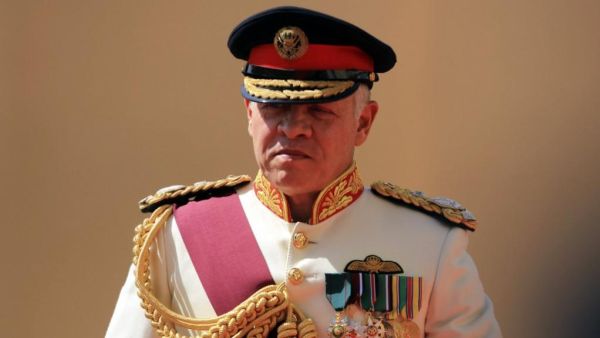 King Abdullah II of Jordan arrives in Parliament on October 14, 2018. KHALIL MAZRAAWI / AFP
