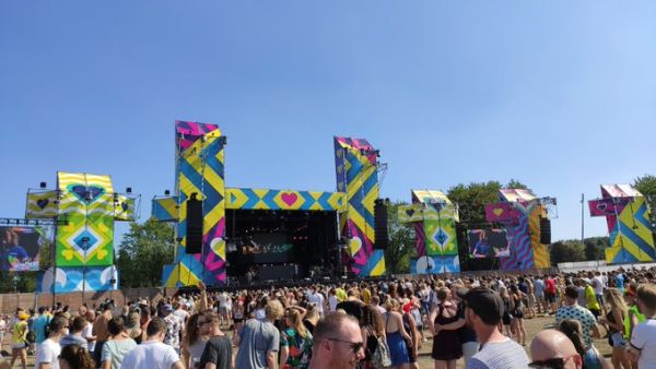 We Love The 90's tour. (Twitter)