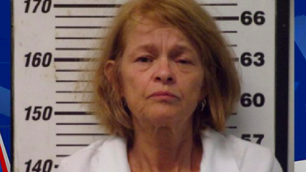 Victoria Thomas Frabutt (Source: Cateret County Detention Center)