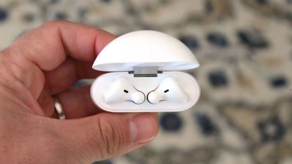 سيكون المنتج الأول الذي يضم الشريحة هو Huawei Freebuds 3، سماعات الأذن اللاسلكية مع علبة شحن محمولة وإلغاء الضوضاء النشط.