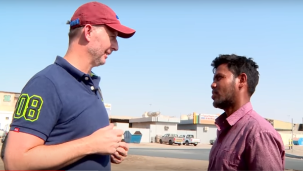 One lucky man in Abu Dhabi seemed to be lost for words when Richard, the presenter from Big Ticket Abu Dhabi, walked up to him and handed him some gold. (YouTube Screenshot)