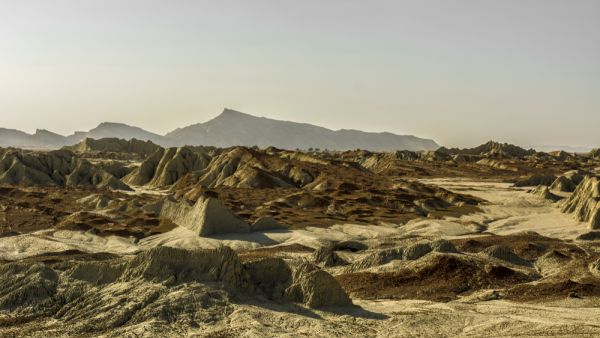 Martian Mountains (Shutterstock)	