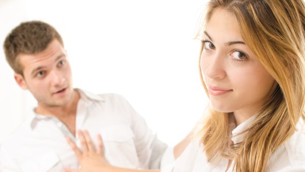 إن الرجل الذي يتفهم أو يتقبل رفض المرأة له ويعالج الموضوع باهتمام هو رجل يتمتع بقوة إرادة