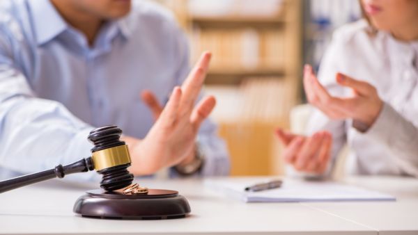 كثرة الخلافات يمكن أن تتسبب في أضرار جسدية لك وسيكون لديك خطر متزايد لأمراض القلب