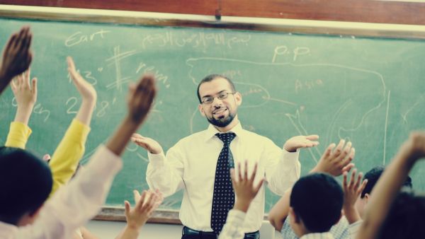 أعلن وزير التربية والتعليم المصري، طارق شوقي، فصل 1070 معلماً من أصحاب "الأفكار المتطرفة"