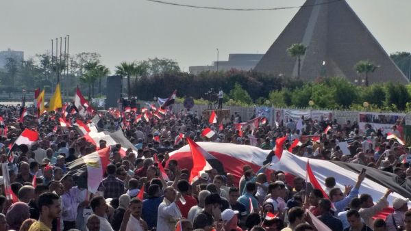 Supporters of Egyptian President Abdel Fattah al-Sisi rally near the Unknown Soldier Memorial in the eastern Nasr City district of Egypt's capital Cairo on September 27, 2019. (AFP/ File Photo)
