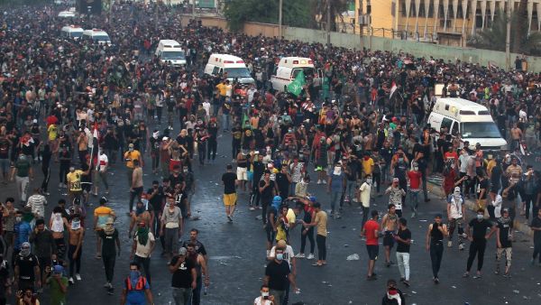 Iraqi protesters gather during a demonstration against state corruption, failing public services and unemployment at Tayaran square in Baghdad on October 2, 2019.  (AFP/ File Photo)