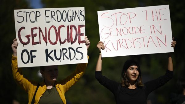 Protestors attend a demonstration against the Turkish military operation in northern Syria October 12, 2019 in New York City. (Johannes EISELE / AFP)