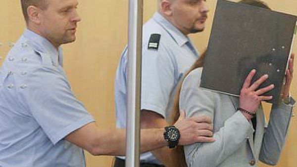 German-Algerian woman, 21, who 'kept three Yazidi women as slaves after joining Islamic State in Syria' goes on trial (Twitter)