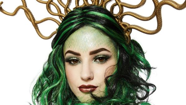 اطلالة الهالوين 2019: ماكياج الساحرة ميدوزا