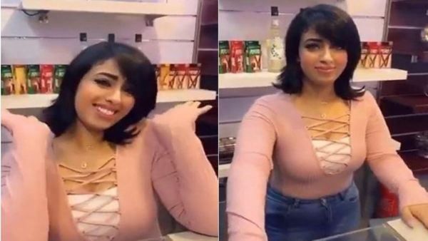 وسأل موثق الفيديو الفتاة حول جودة العسل ، فالت له طبعاً أصلي و 10 آلاف اللي يثبت إنه مو أصلي .