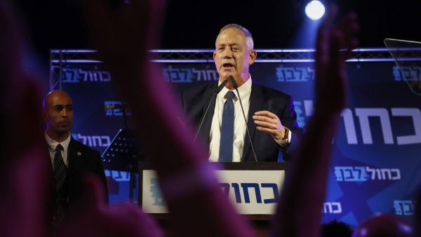 Israeli Kahol Lavan (Blue and White) political alliance leader Benny Gantz addresses his supporters in the coastal city of Tel Aviv on October 31, 2019, to thank them for September's general elections. JACK GUEZ / AFP