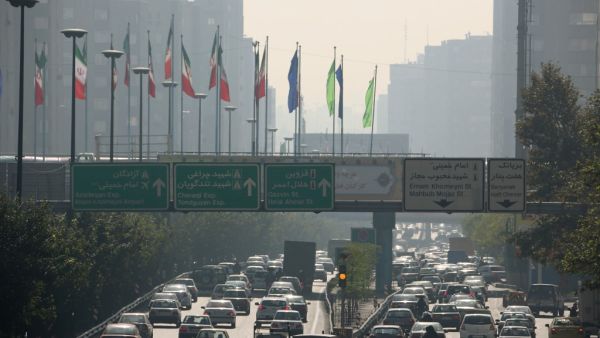 A general view shows traffic congestion in the center of Iranian capital Tehran as heavy pollution hit on November 13, 2019. (AFP/ File Photo)