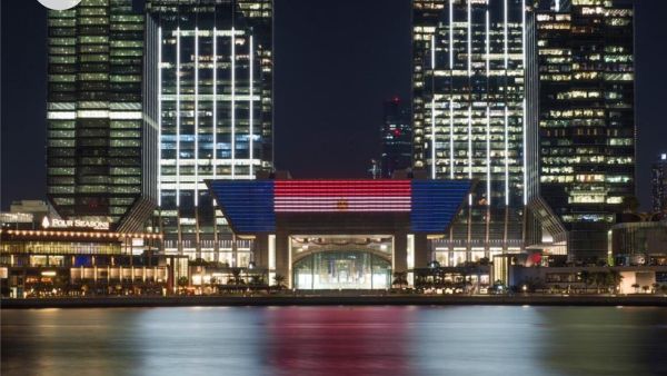 Abu Dhabi’s landmarks light up in the colours of the Egyptian flag in celebration of Egyptian President Abdel Fattah El Sisi’s visit to the UAE. (Twitter/ @admediaoffice)