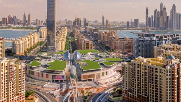 يمكن الوصول إلى "نخيل مول" بسهولة عن طريق المترو أو باستخدام سيارتك أو سيرًا على الأقدام حيث سيتم تشغيل محطة بالم مونوريل يوم الافتتاح