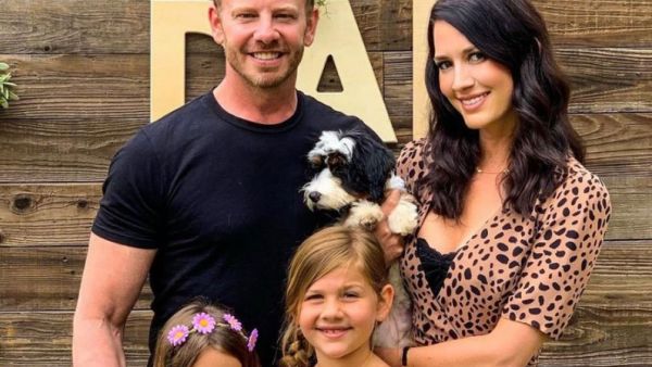 Ian Ziering, wife Erin, and their two daughters. (Ian Ziering/ Instagram)