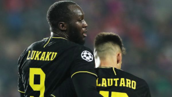 لاوتارو ولوكاكو يتألقان