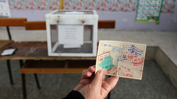 Algerians cast their votes during the presidential election on December 12, 2019 at a polling station in Algiers. Five candidates are running in Algeria's presidential election to replace ousted Algerian president Abdelaziz Bouteflika. (AFP/ File Photo) Algerians cast their votes during the presidential election on December 12, 2019 at a polling station in Algiers. Five candidates are running in Algeria's presidential election to replace ousted Algerian president Abdelaziz Bouteflika. (AFP/ File Photo)